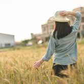 OL系デリヘル嬢とイケナイ残業ごっこ